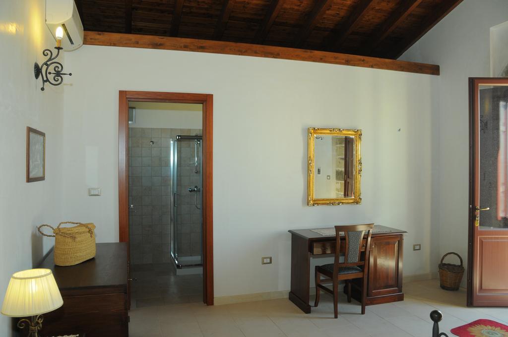Agriturismo Masseria Quaremme Carpignano Salentino Oda fotoğraf